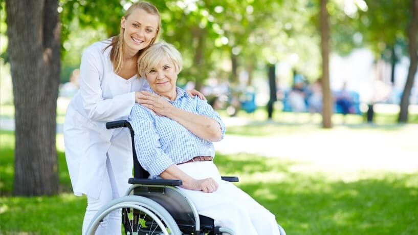 Yaşlı Bakıcısı Hizmeti